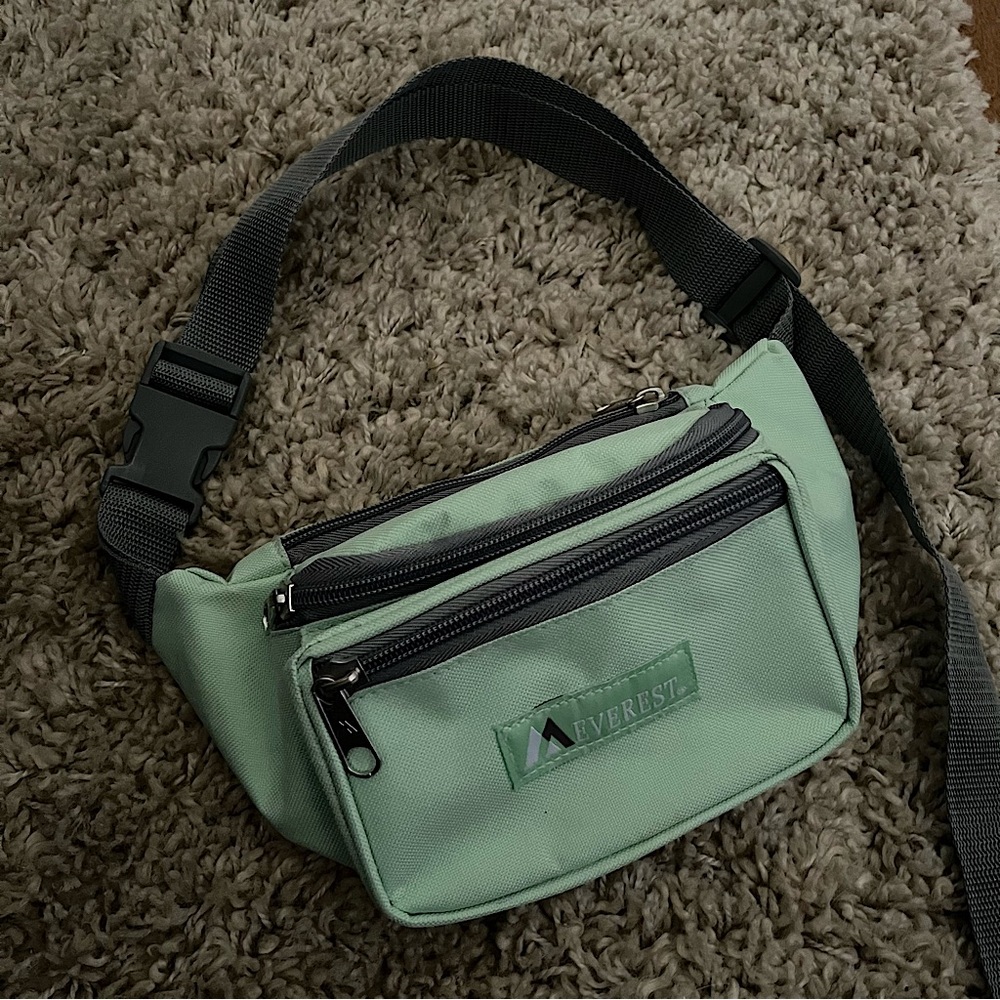 Everest Fanny Pack/Belt Bag